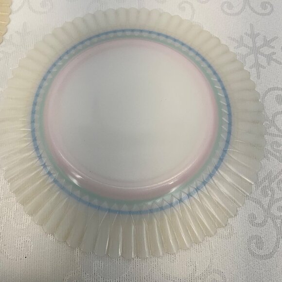 MacBeth-Evans Petalware Set Of 2  8 1/4" Plate - Picture 4 of 6